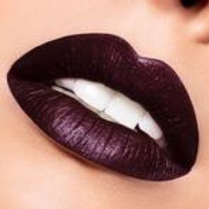Juvia's Place "Taytu" Metallic Liquid Lipstick
